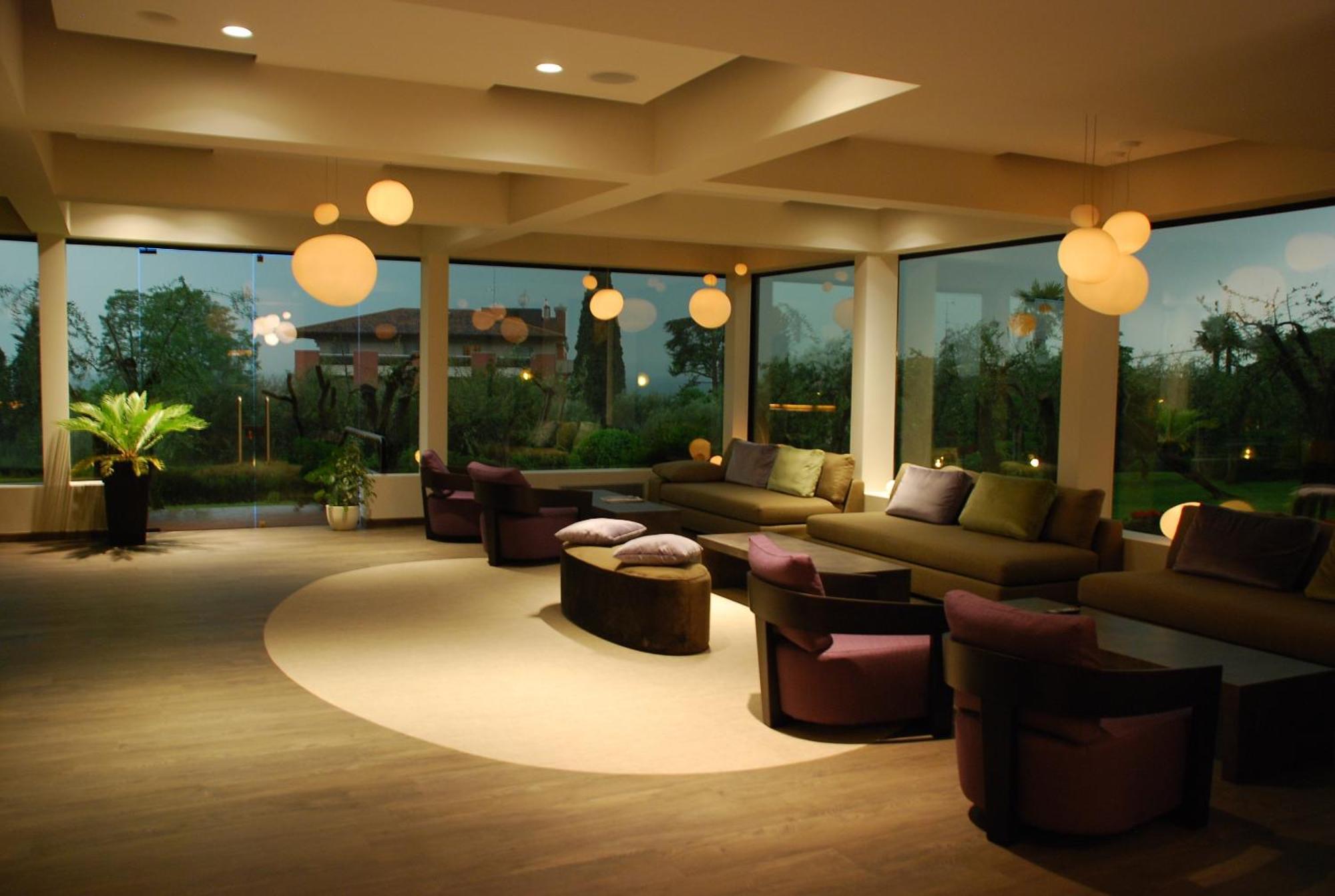 Hotel Desiree - Garda Lake Collection Сирмионе Екстериор снимка