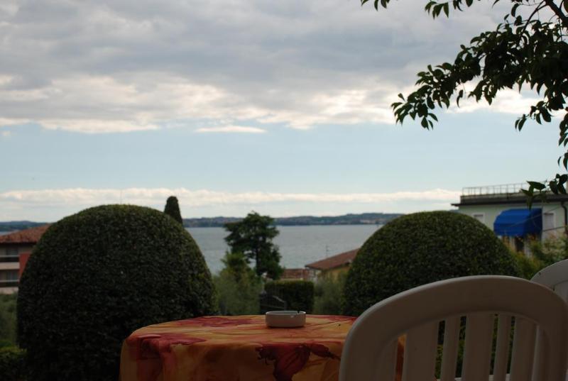 Hotel Desiree - Garda Lake Collection Сирмионе Екстериор снимка